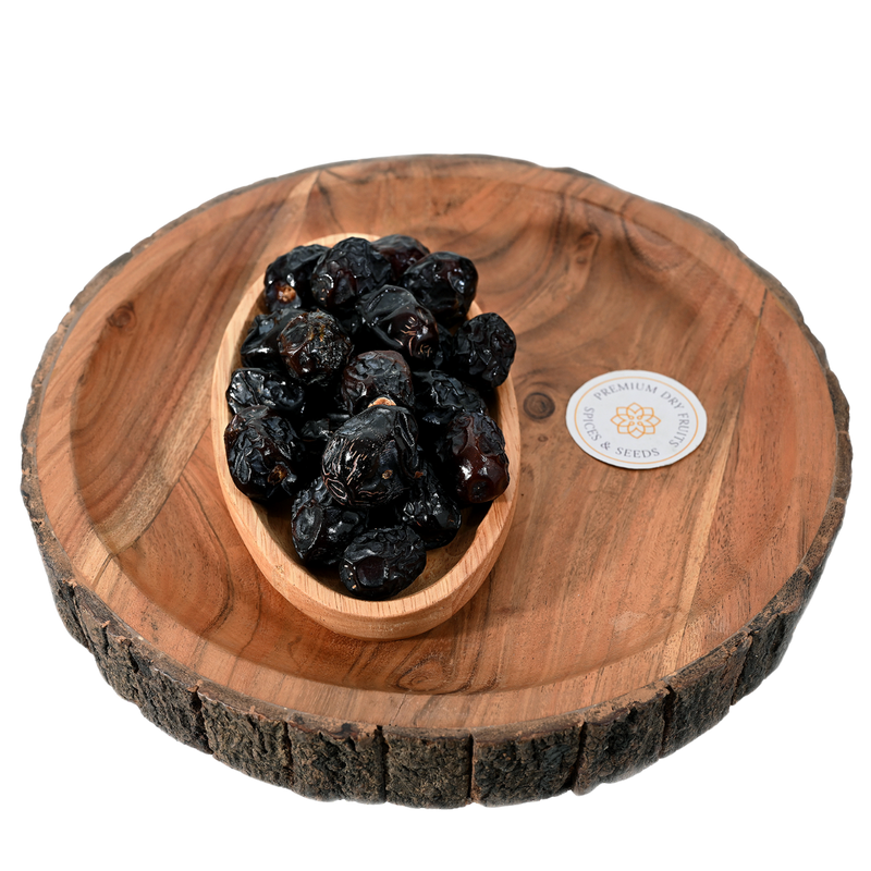 Rasda's organic Ajwa dates are mildly sweet with a delicious raisin-like texture that melts in your mouth