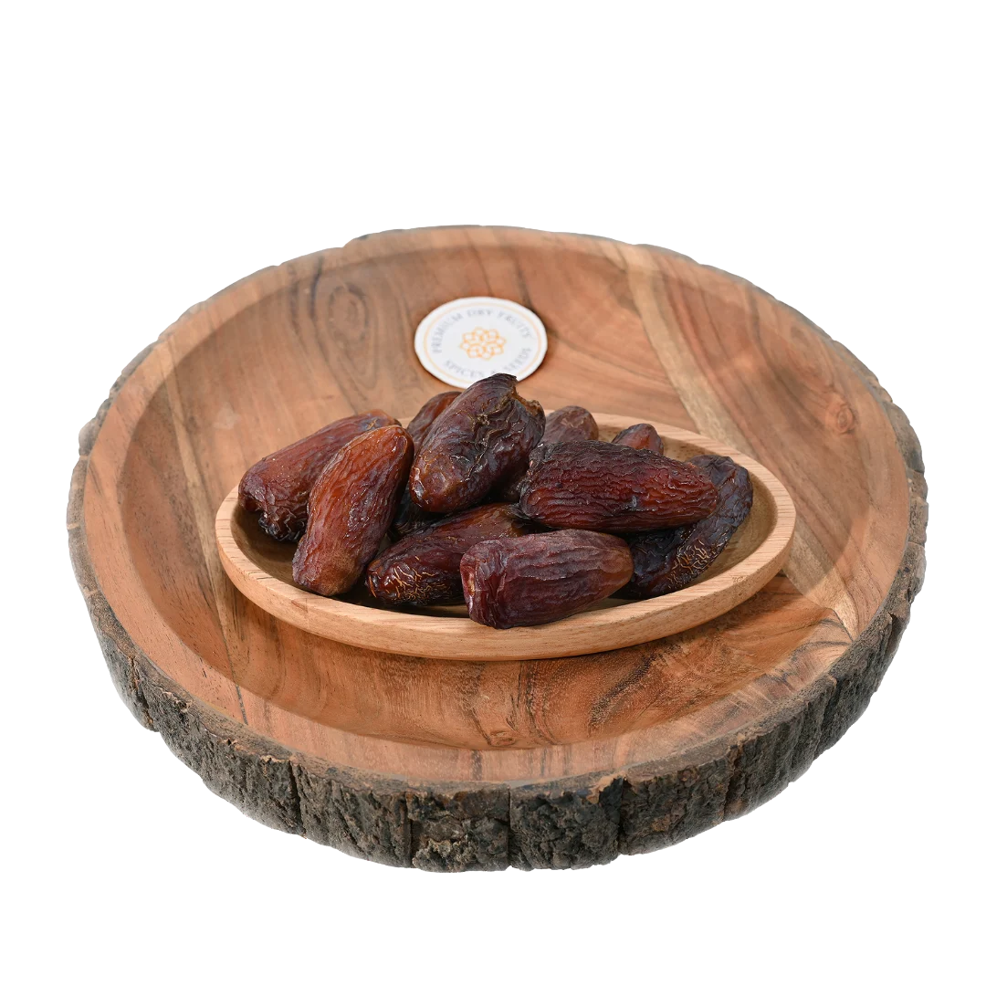Amber Dates Saudi Arabia Premium in wooden bowl – handpicked Arabian dates rich in taste and nutrition