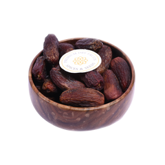 Amber dates are not only a treat to the taste buds. House of Rasda shops specializing in dates and nuts may offer the best quality Dates and variety