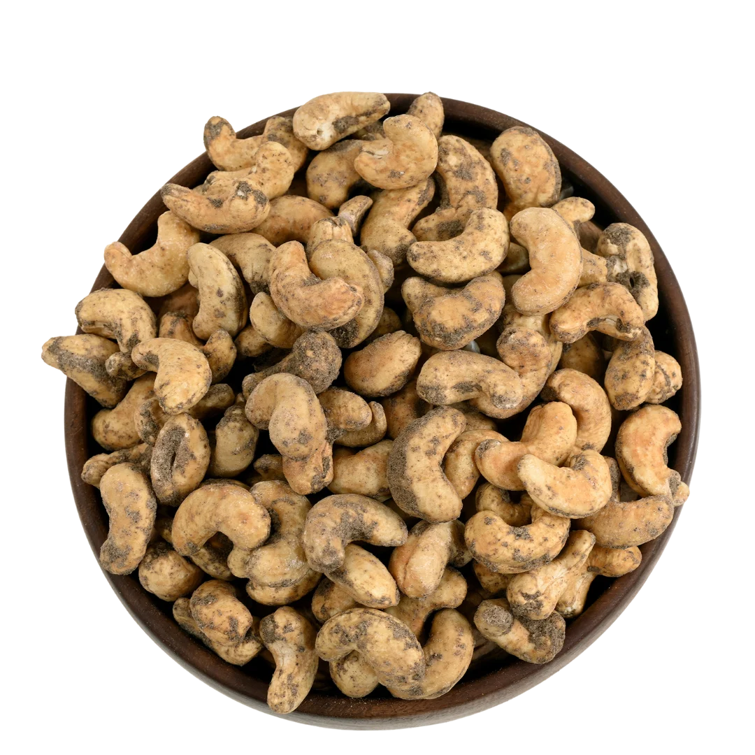 Premium pepper-flavoured cashews in a rustic wooden bowl, best spiced dry fruits online in Bangalore from House of Rasda, rich in flavour and crunch.