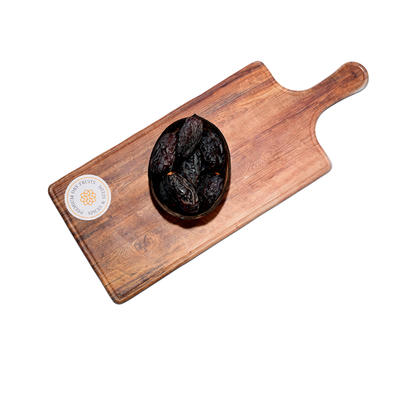 These organic medjoul dates are of high quality and can be used for a variety of culinary purposes.