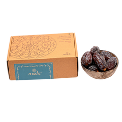 By choosing our Medjool Premium Jumbo Dates 500g Box, you embrace the rich heritage of Palestine while relishing the goodness of these succulent dates