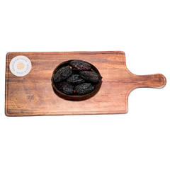 Medjoul Dates are also a good source of vitamins and minerals, including potassium, magnesium, and vitamin B6.