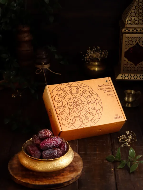 Premium Palestine Medjoul Dates Box 500g Jumbo soft sweet dates rich in fiber and natural energy