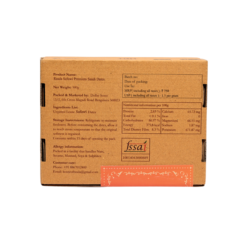 Natural Safawi dates shown in the cup along with the Packaging Box.