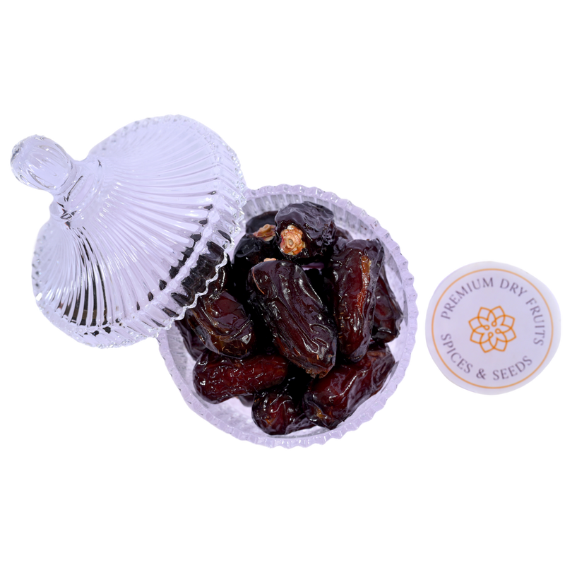Safawi dates are Soft and semi dried long size dates