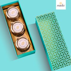 Rajastha gift box each glass jar contains a generous 100g portion of Almonds, Cashew Nuts, and Raisins, ensuring a balanced and indulgent experience.